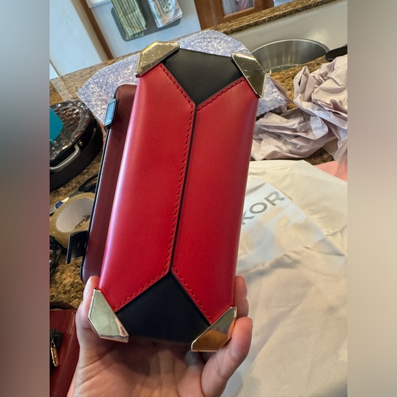 Michael Kors Manhattan Small Color Block Messenger Bag - Picture 7 of 14